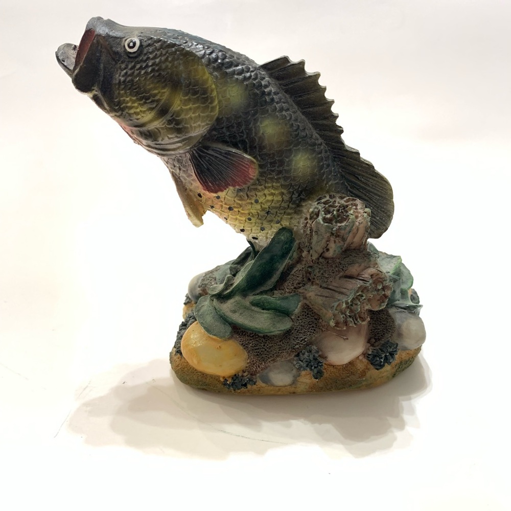 Fish Statue - Picture 5 of 10